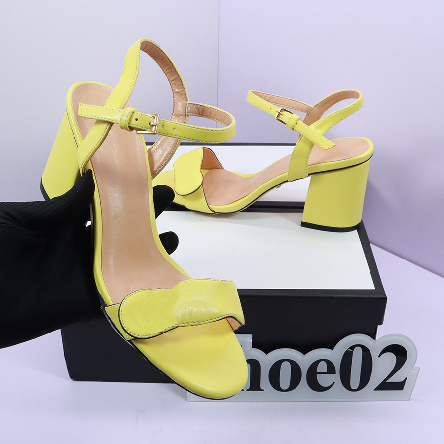 Classics Women heels shoes Sandals fashion Beach Thick bottom slippers Alphabet lady Leather High heel shoe slides without box by gogo_shoes 05, #37
Classics Women heels shoes Sandals fashion Beach Thick bottom slippers Alphabet lady Leather High heel shoe slides without box by gogo_shoes 05, #37