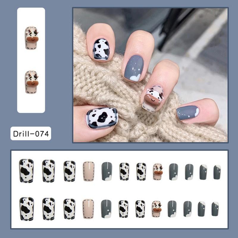 False Nails 24Pcs/box Detachable Colorful Press On Nail Artificial Full Cover Short Fake Tips With Glue Manicure Tools, Red;gold
False Nails 24Pcs/box Detachable Colorful Press On Nail Artificial Full Cover Short Fake Tips With Glue Manicure Tools, Red;gold
