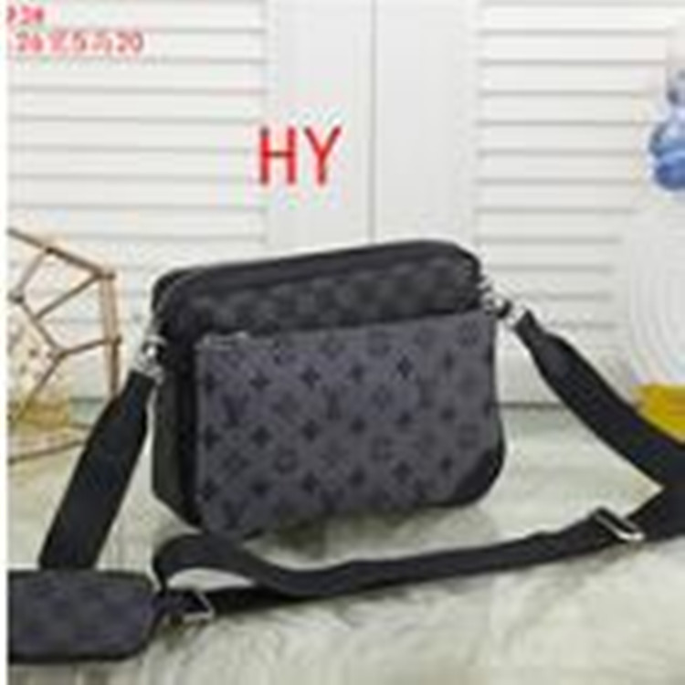 Men's Multi Pocket accessories mother child leather shoulder strap Messenger Bag Handbag 3 walletsLvLOUIS5VITTON, Red;black
Men's Multi Pocket accessories mother child leather shoulder strap Messenger Bag Handbag 3 walletsLvLOUIS5VITTON, Red;black