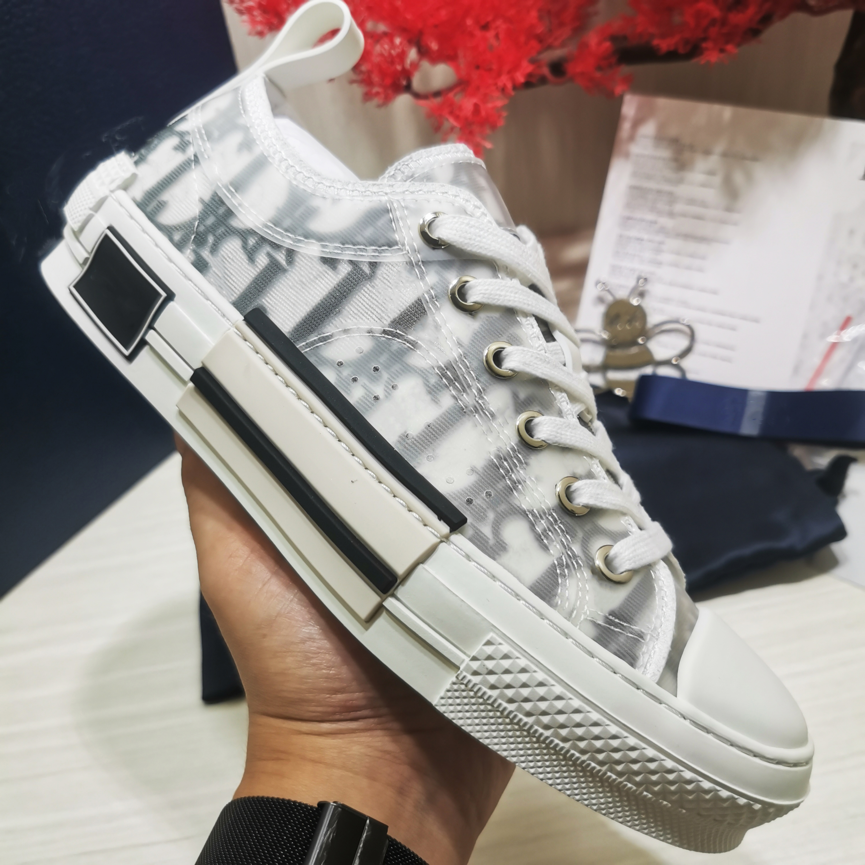2021 Fashion High Quality Men and Women Running Shoes Sneaker Snake Pendant Leather Ace Bee Embroidered Striped Casual Sneakers, Vip
2021 Fashion High Quality Men and Women Running Shoes Sneaker Snake Pendant Leather Ace Bee Embroidered Striped Casual Sneakers, Vip