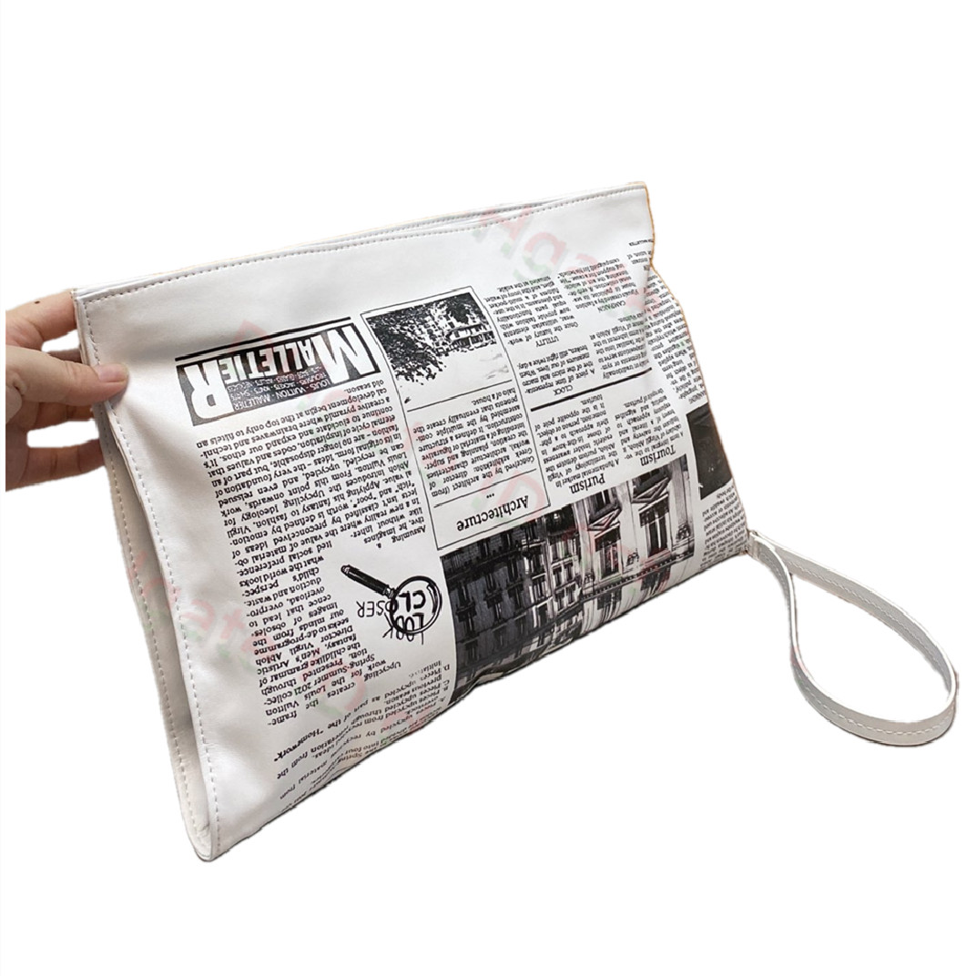 2021 women fashion Newspaper Printed Clutch Bags Unisex Toiletry Kits cosmetic bag make up Handbag top quality Totes Luxury designer Purse Multifunctions pochette, No bags
2021 women fashion Newspaper Printed Clutch Bags Unisex Toiletry Kits cosmetic bag make up Handbag top quality Totes Luxury designer Purse Multifunctions pochette, No bags