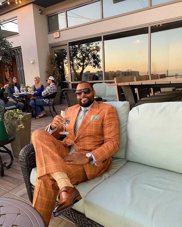 Unique Orange Check Celebrity Mens Customized Wedding Tuxedos Plus Size Men Wear Dinner Prom Party Blazer (Jacket+Pants)