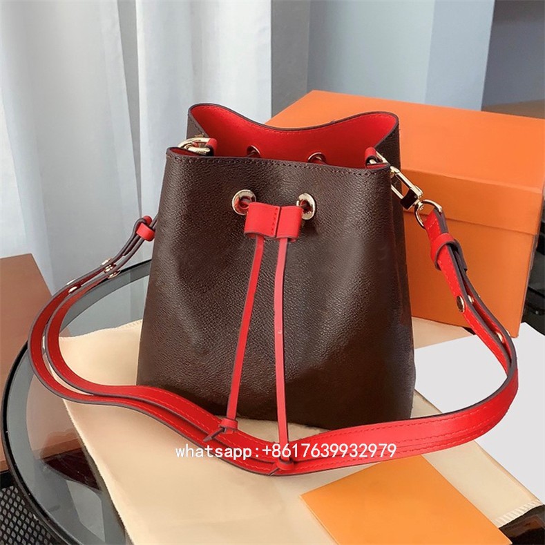New Shopping Bags Drawstring Bucket Handbags famous Designer Totes High quality lady fashion cross body purse wallets classic greatLadies 2021 Women Luxurys, Color picture prevail
New Shopping Bags Drawstring Bucket Handbags famous Designer Totes High quality lady fashion cross body purse wallets classic greatLadies 2021 Women Luxurys, Color picture prevail