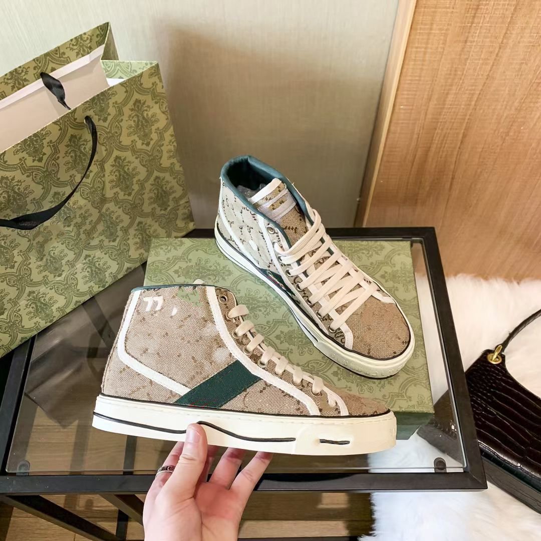 Designers Tennis 1977 Sneaker Luxurys Canvas Shoe Washed Jacquard Denim Shoes Women Men Trainer Ace Rubber Sole Embroidered Vintage Sneakers
Designers Tennis 1977 Sneaker Luxurys Canvas Shoe Washed Jacquard Denim Shoes Women Men Trainer Ace Rubber Sole Embroidered Vintage Sneakers