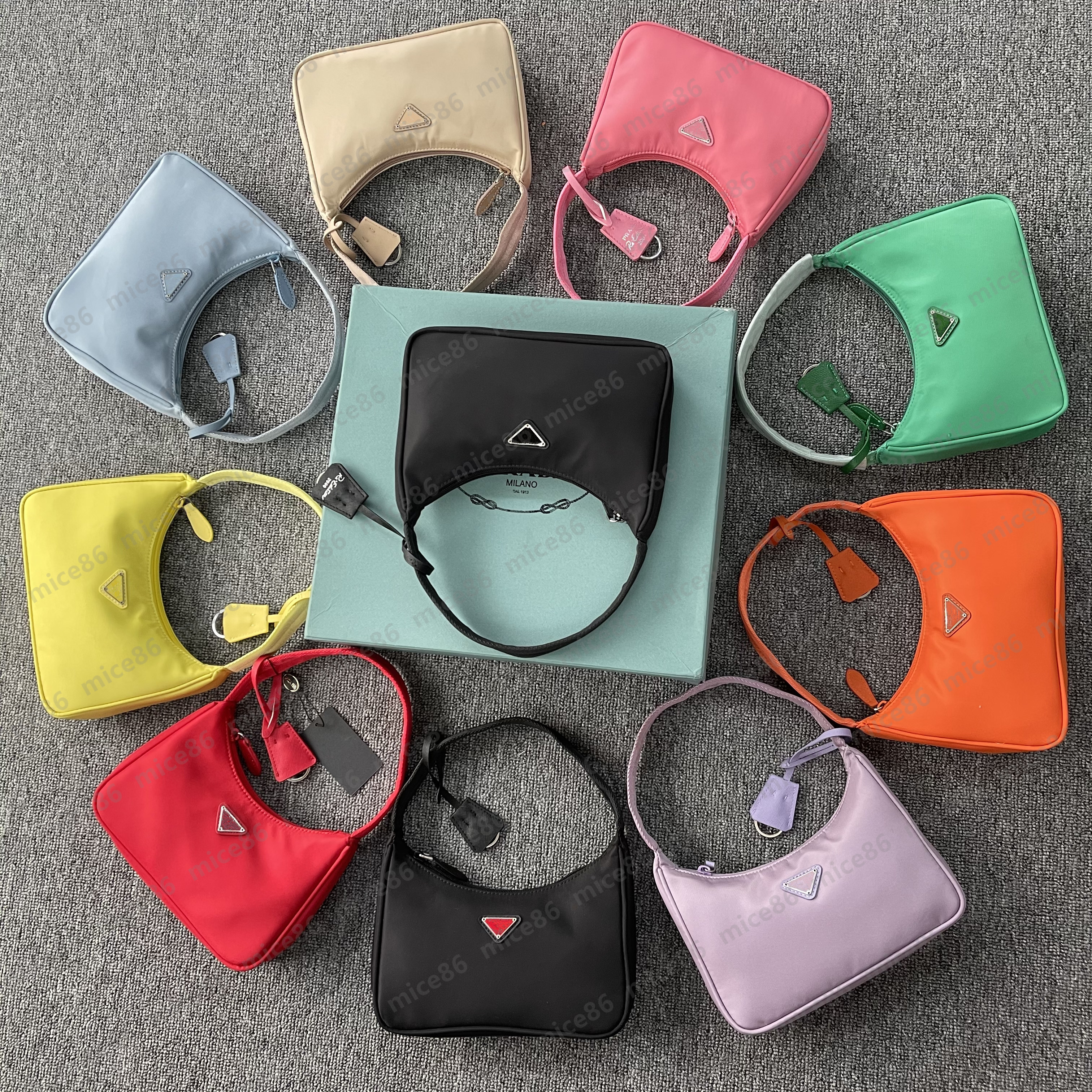 Top quality Women's tote Nylon leather Bag Luxurys Designers woemns men Crossbody Shoulder Wallet handbags Messenger bags Purses duffle Hobo pink handbag, Box
Top quality Women's tote Nylon leather Bag Luxurys Designers woemns men Crossbody Shoulder Wallet handbags Messenger bags Purses duffle Hobo pink handbag, Box