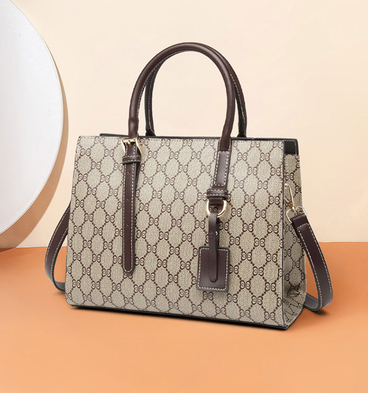 High Quality classic ladies Totes bags Designer women handbags Leather bags Solid color handbag Female wallets Luxury womens shoulder Purse Brand bag Fashion 8687, Brown
High Quality classic ladies Totes bags Designer women handbags Leather bags Solid color handbag Female wallets Luxury womens shoulder Purse Brand bag Fashion 8687, Brown