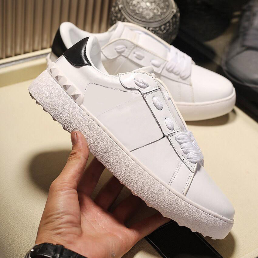 Italy classic men casual shoes patchwork trendy women sneakers ladies punk rivet low-top men's leather skateboard sports shoe
Italy classic men casual shoes patchwork trendy women sneakers ladies punk rivet low-top men's leather skateboard sports shoe