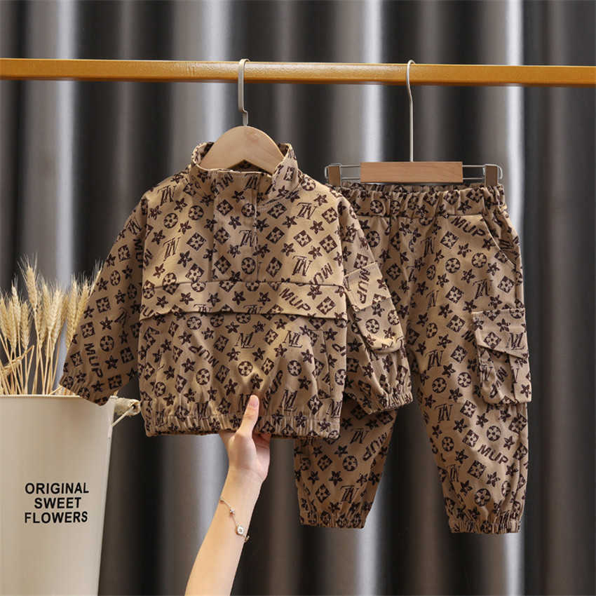 2021 Spring Boys Girls 2 Piece Outfits Super Fashion Pullover Jacket Coat Top +Big Side Pocket Pants Sportswear Designers Tracksuit G12901, Brown
2021 Spring Boys Girls 2 Piece Outfits Super Fashion Pullover Jacket Coat Top +Big Side Pocket Pants Sportswear Designers Tracksuit G12901, Brown