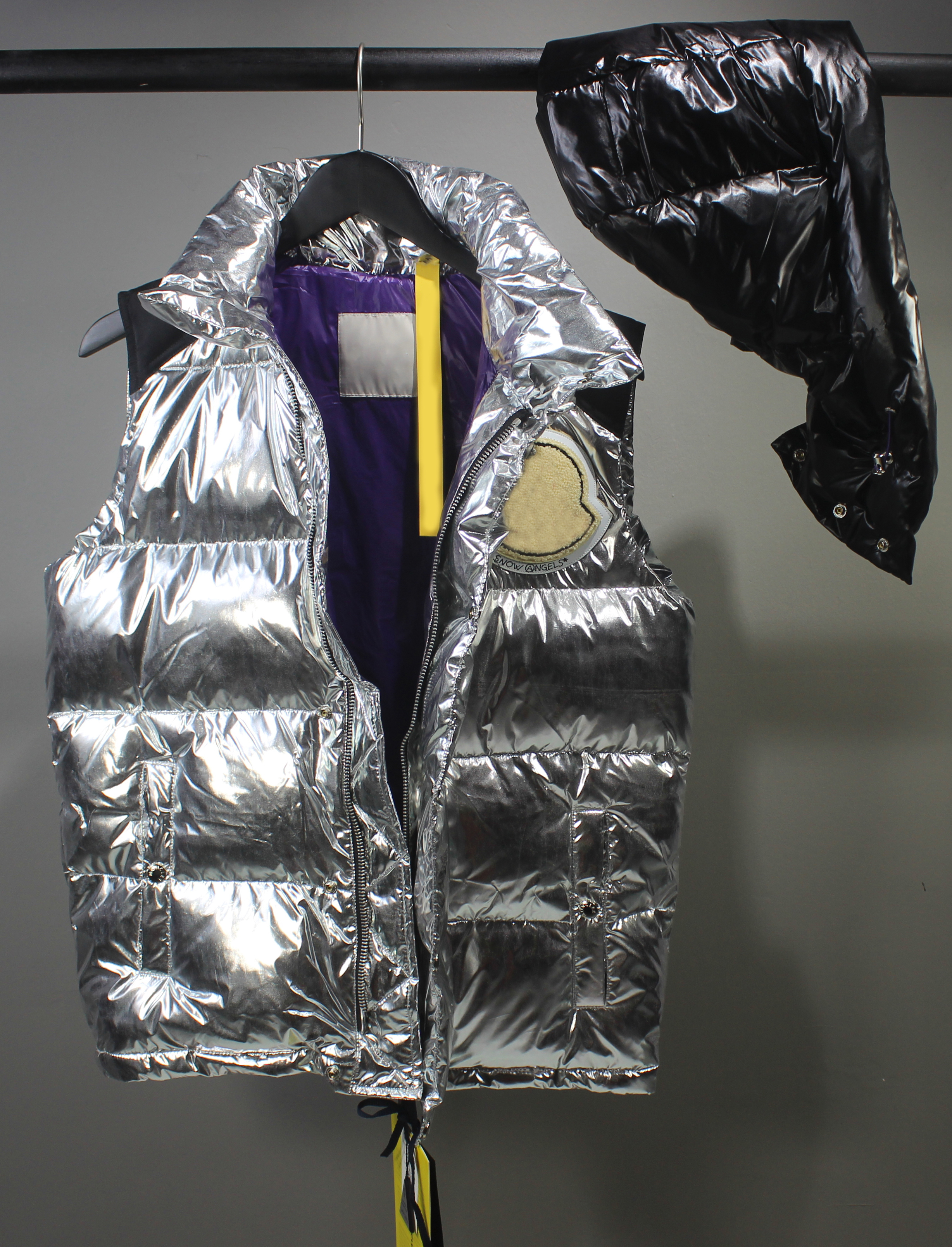 2022 year men' puffer down vest jackets parka Winter coats sweater for women' apparel tracksuit windbreaker designer clothes shirts blouses hoodies sweatshirt, Box
2022 year men' puffer down vest jackets parka Winter coats sweater for women' apparel tracksuit windbreaker designer clothes shirts blouses hoodies sweatshirt, Box