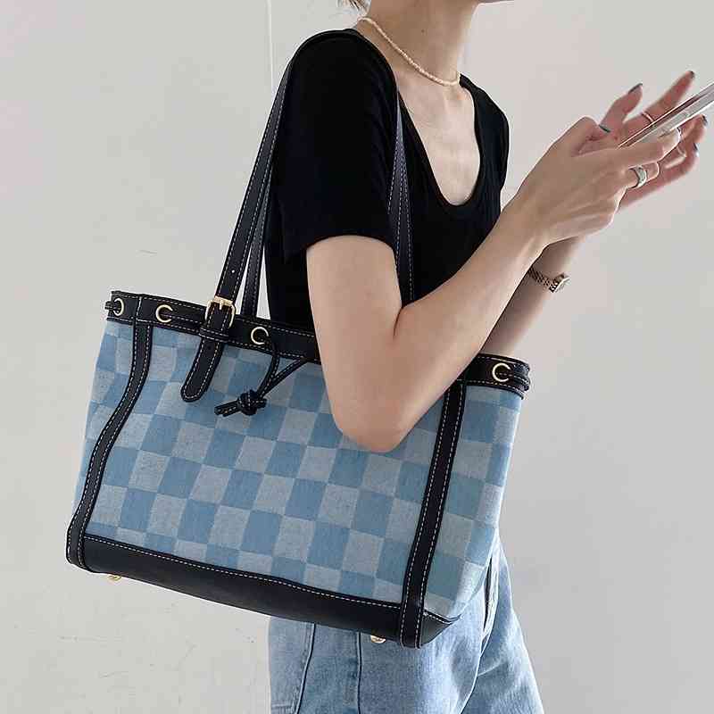 2021 new niche simple canvas chessboard getot denim large capacity women's summer shoulder bag, Blue
2021 new niche simple canvas chessboard getot denim large capacity women's summer shoulder bag, Blue