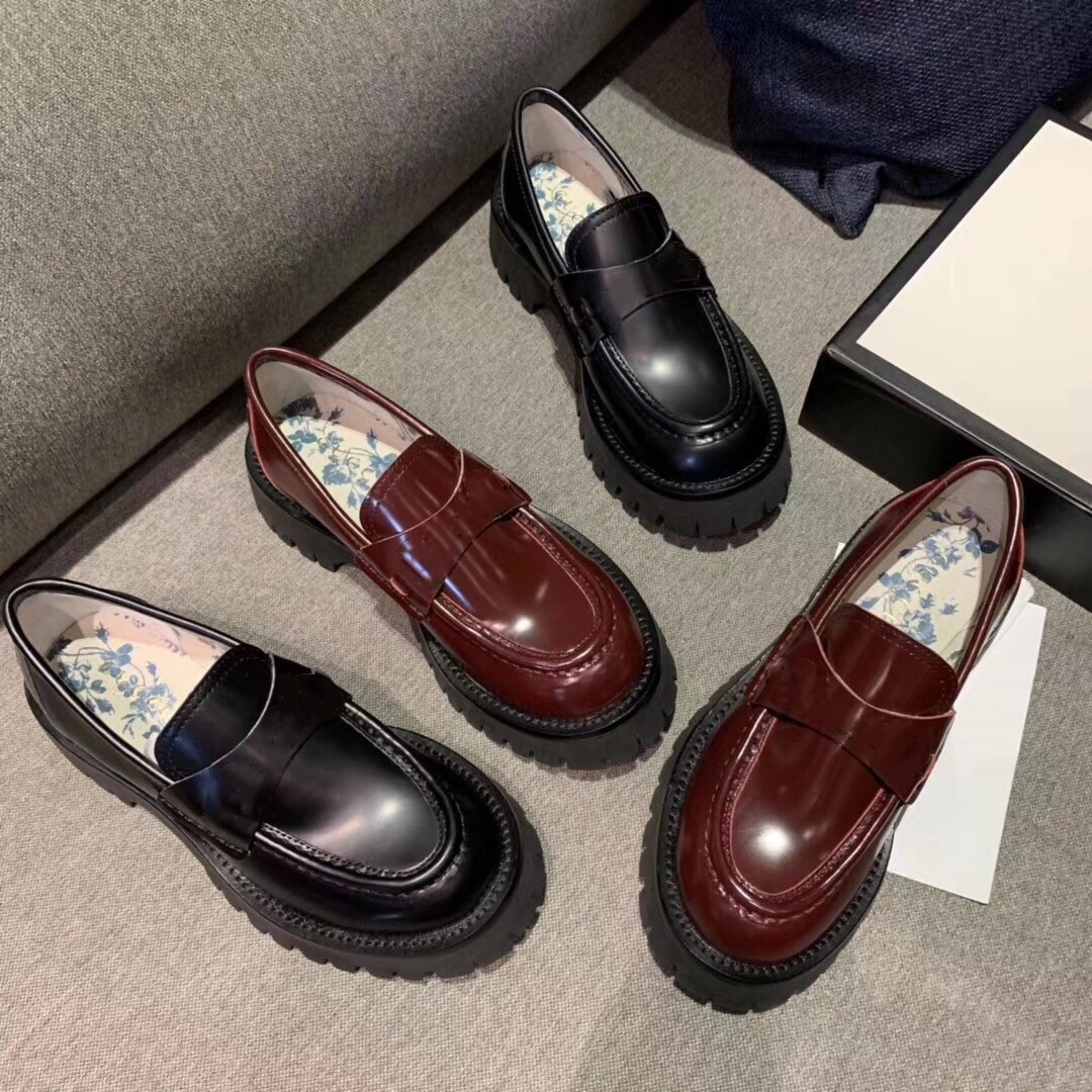 Autumn and winter slippers new style G horsebit buckle bee loafer shoes British leather sponge cake thick-soled patent single women, Black
Autumn and winter slippers new style G horsebit buckle bee loafer shoes British leather sponge cake thick-soled patent single women, Black