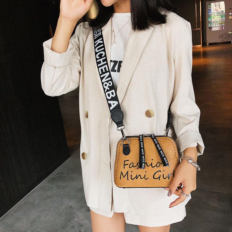 Cross Body PU Leather Bags For Women Letter Glossy Wide Shoulder Messenger Female Shell Handbag And Purse Zipper Soft Bolsa Feminina, Black
Cross Body PU Leather Bags For Women Letter Glossy Wide Shoulder Messenger Female Shell Handbag And Purse Zipper Soft Bolsa Feminina, Black