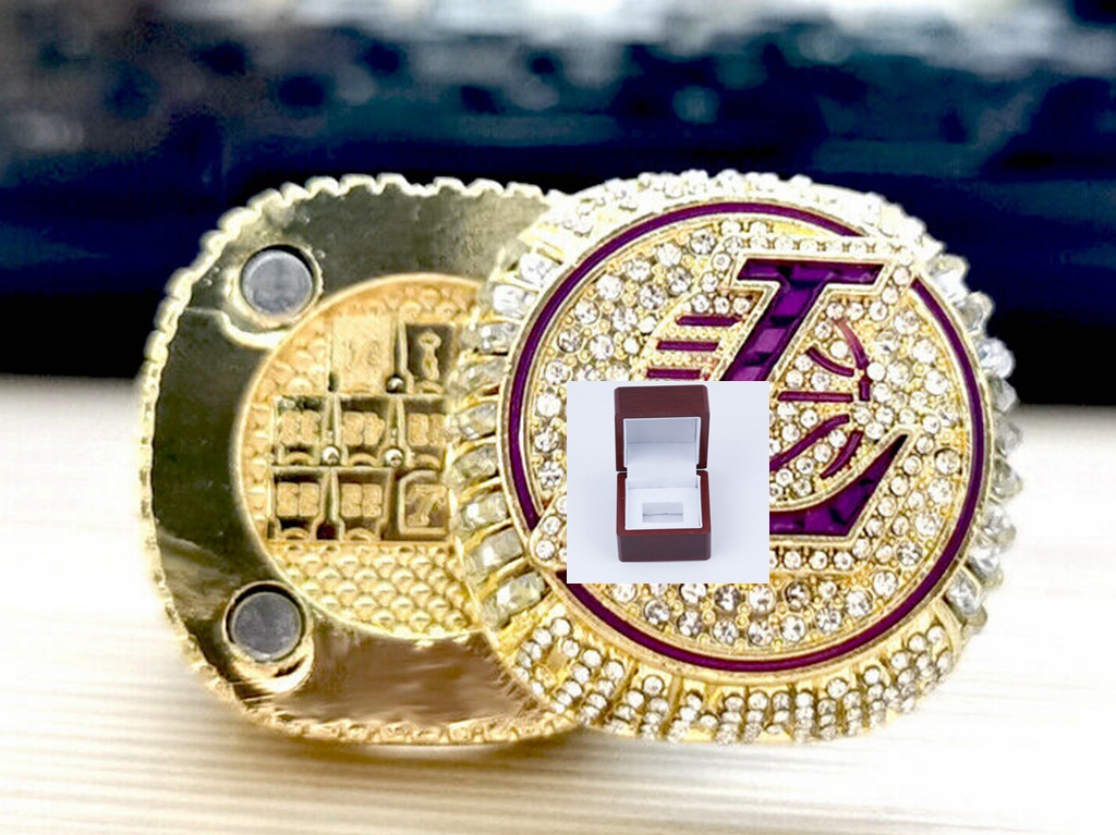 2020 wholesale LA championship rings Lakers FLIP TOP Championship Ring Official ring size 11 !
2020 wholesale LA championship rings Lakers FLIP TOP Championship Ring Official ring size 11 !