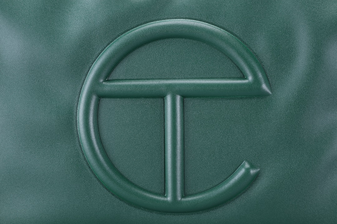 2021 Women Designer top large Telfar bags Womens Purse Tote handbags Fashion Style Luxury Shopping bag Pu Leather High Quality handbag wholesale C99-1
2021 Women Designer top large Telfar bags Womens Purse Tote handbags Fashion Style Luxury Shopping bag Pu Leather High Quality handbag wholesale C99-1