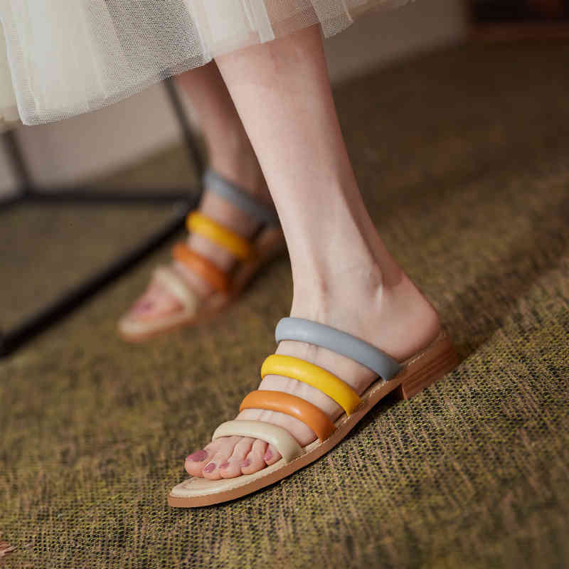 Sandals woman in microfibre leather soft soft, breathable summer shoes handcrafted for colorful women belts adult bohemian slides 8PBS, 1# shoe box
Sandals woman in microfibre leather soft soft, breathable summer shoes handcrafted for colorful women belts adult bohemian slides 8PBS, 1# shoe box