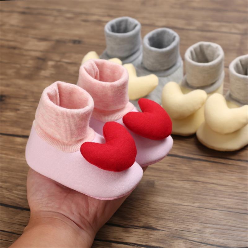 First Walkers Toddlers Baby Boys Girls Plush Crib Shoes For Winter Flat Born High-top Soft Sole Heart Decor Warm Children
First Walkers Toddlers Baby Boys Girls Plush Crib Shoes For Winter Flat Born High-top Soft Sole Heart Decor Warm Children