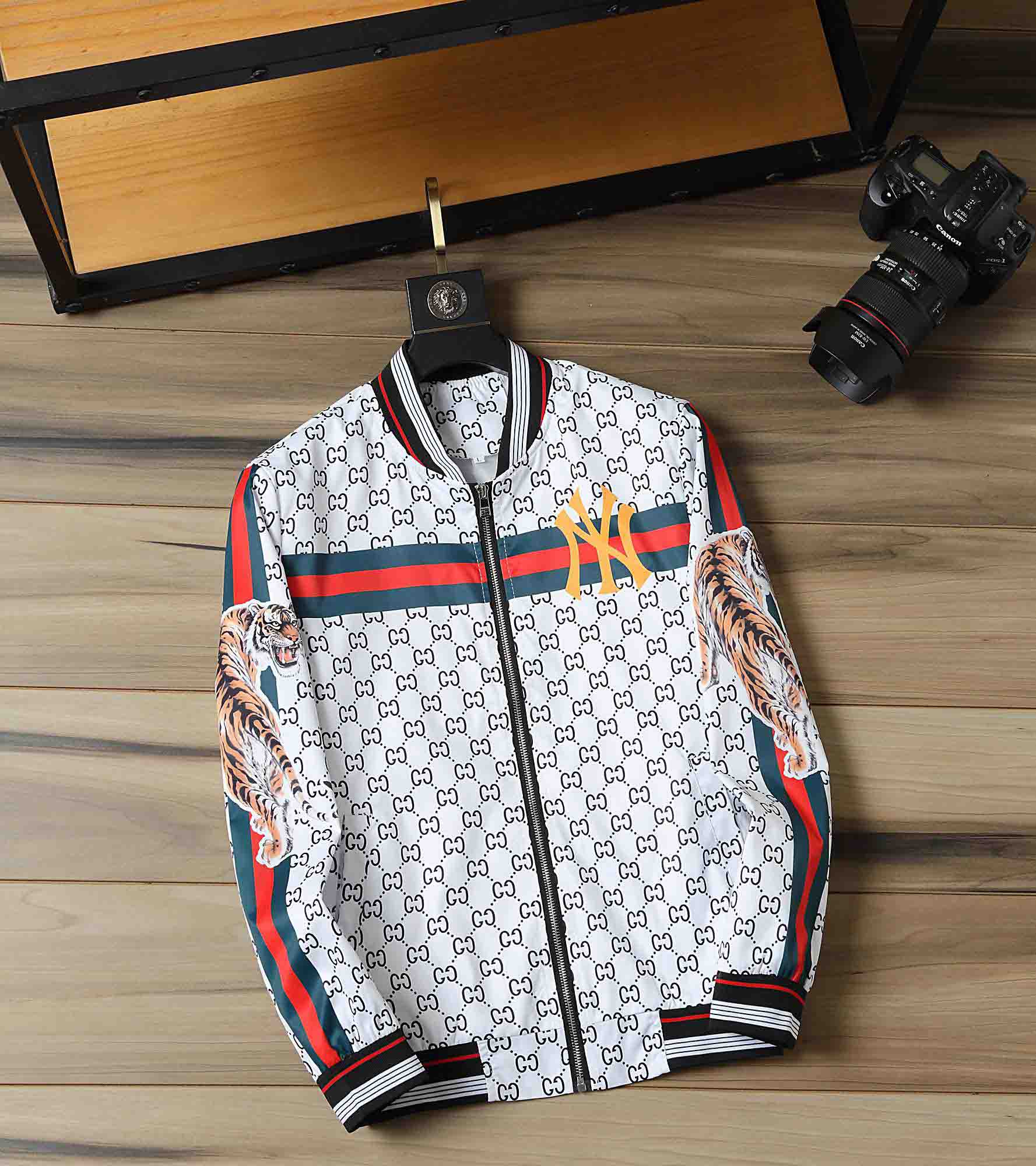 2021 Top Sale High quality Mens KANYE WEST Jacket Hip Hop Windbreaker fashion designer jackets Men Women Streetwear Outerwear Coat M-XXXL, White
2021 Top Sale High quality Mens KANYE WEST Jacket Hip Hop Windbreaker fashion designer jackets Men Women Streetwear Outerwear Coat M-XXXL, White