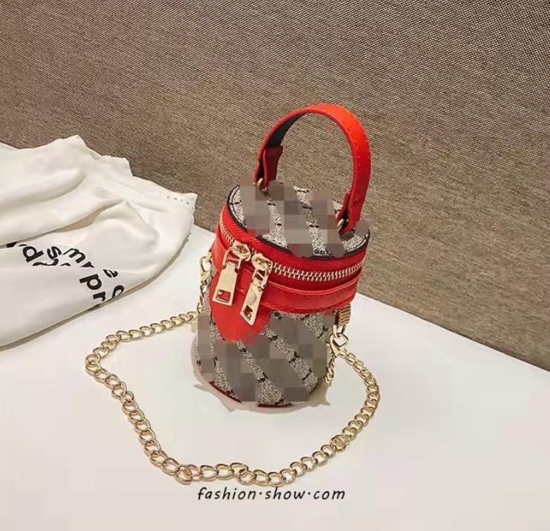 Luxury kids Designer bag PU Clutch letter print Ladies Handbags Women Messenger Bags mini child change bucket handbag girl gift, C1
Luxury kids Designer bag PU Clutch letter print Ladies Handbags Women Messenger Bags mini child change bucket handbag girl gift, C1