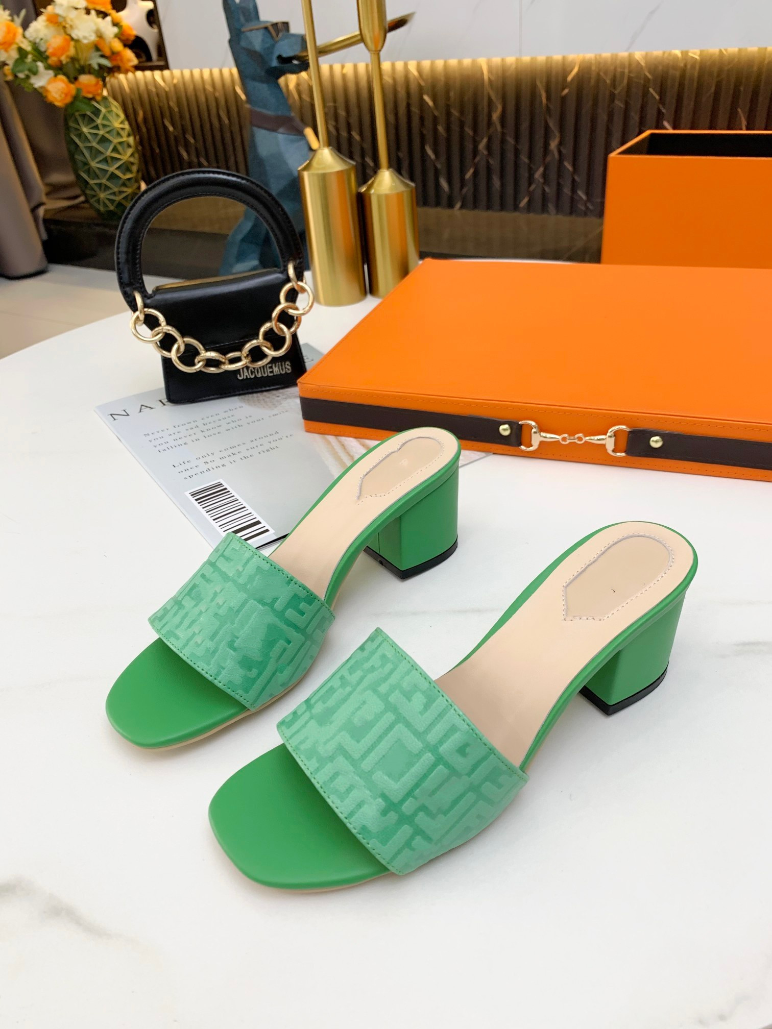 Fashion Classics Women Slippers Leather Flat Sandals Designer Brand Ladies Girl Slides Slide Rubber Slipper Beach Shoes Striped bottom Size 35-42, Red flat
Fashion Classics Women Slippers Leather Flat Sandals Designer Brand Ladies Girl Slides Slide Rubber Slipper Beach Shoes Striped bottom Size 35-42, Red flat