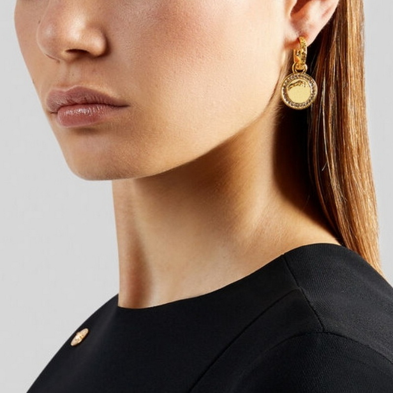 VERS earring hot brand Luxury jewelry studs top quality 18K gold plated designer earringsclassic style medusa official reproductions exquisite gift
VERS earring hot brand Luxury jewelry studs top quality 18K gold plated designer earringsclassic style medusa official reproductions exquisite gift