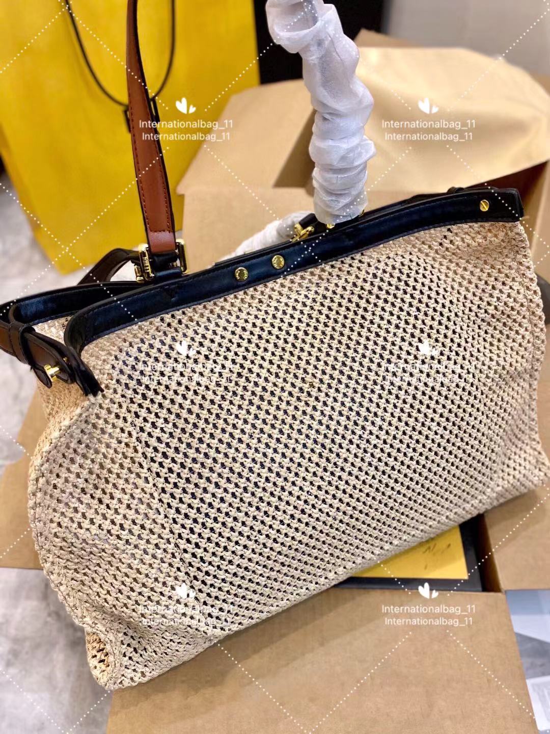 Fashion ladies leather material Beach Bags luxury designers hand-woven straw high-capacity summer single shoulder bag leisure hand-held tote, Customize
Fashion ladies leather material Beach Bags luxury designers hand-woven straw high-capacity summer single shoulder bag leisure hand-held tote, Customize