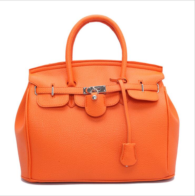 2021 new luxury large-capacity lychee pattern casual women's bag fashion lock one-shoulder handbag simple and versatile cosmetic bags, White
2021 new luxury large-capacity lychee pattern casual women's bag fashion lock one-shoulder handbag simple and versatile cosmetic bags, White