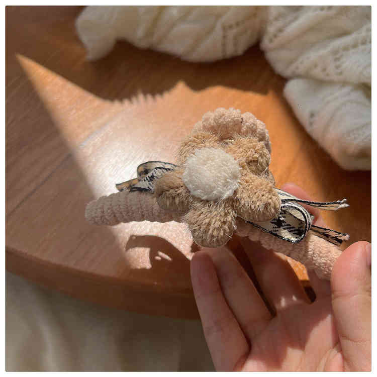 Hair Accessories South Korean Plush Flower pin Back of Head Grasping Clip Temperament Lovely Shark Headdress pin