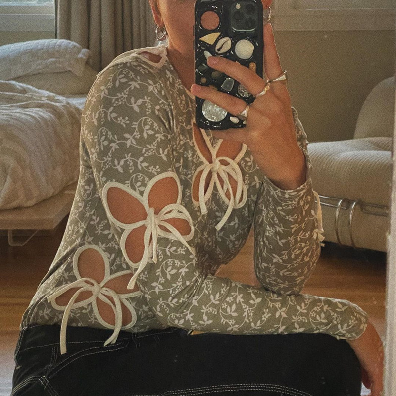 Vintage Butterfly Hollow Out Bandage Long Sleeve T-shirts Streetwear Floral Print O-neck Tops Y2K Fashion Outfits Tee Tops 210515