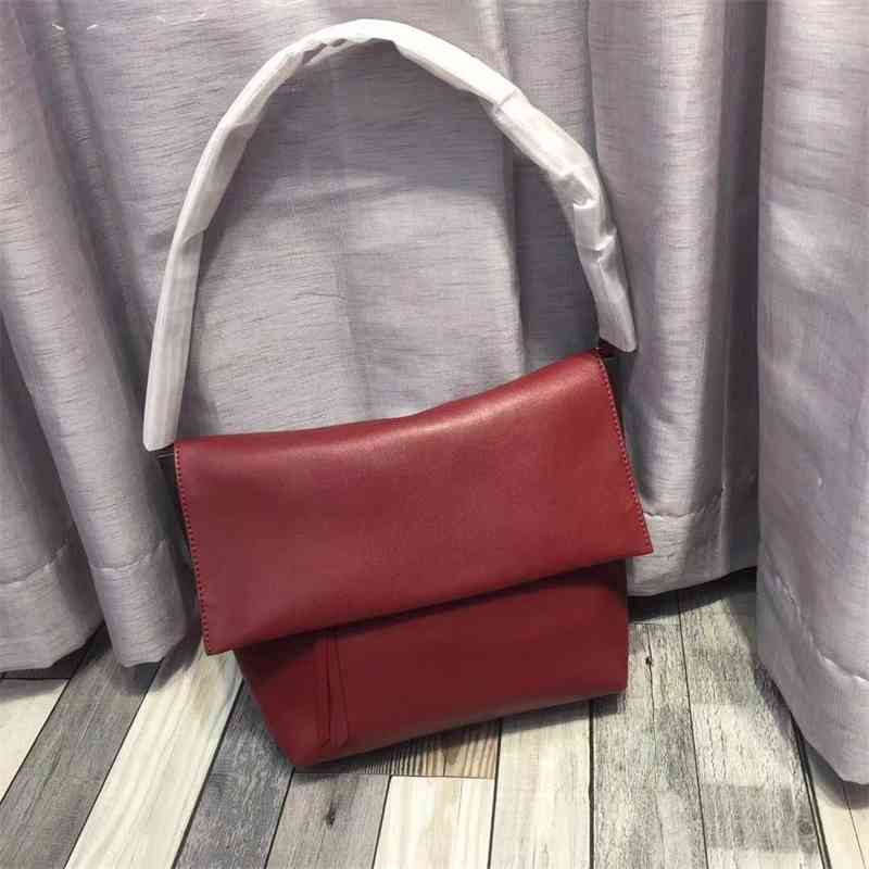 Women Luxurys Designers Bags 2021 soft cowhide Savi one leisure bucket leather for High-quality F Designer Handbag Handbags Totes Crossbody Bag
Women Luxurys Designers Bags 2021 soft cowhide Savi one leisure bucket leather for High-quality F Designer Handbag Handbags Totes Crossbody Bag