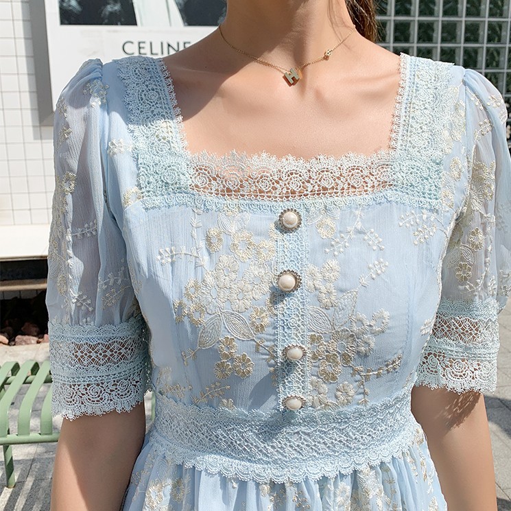 Summer Elegant Embroidery Lace Square Neck Puff Sleeve Fairy Dress Vintage Female French Slim Waist Casual Party 210519