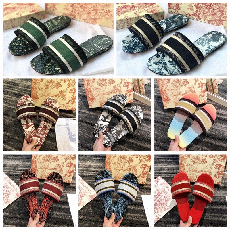 2021 luxurys designers shoes Women Sandals Slippers Embroidery Sandal Floral Brocade Flip Flops Striped Beach Genuine Leather Dazzle F A3BT#, 22
2021 luxurys designers shoes Women Sandals Slippers Embroidery Sandal Floral Brocade Flip Flops Striped Beach Genuine Leather Dazzle F A3BT#, 22