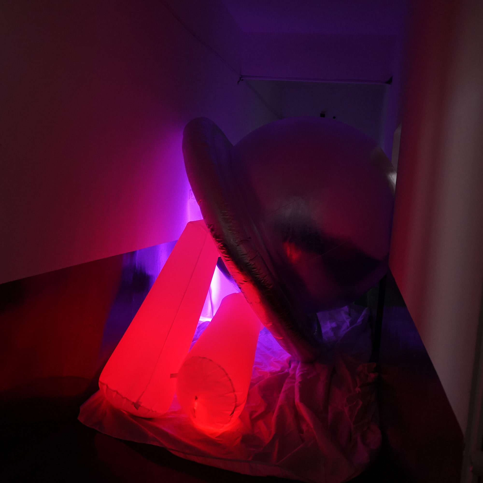 4.5m Tall Amazing Giant Inflatable UFO Balloon Model Silve Flying Saucer Dome With LED Light For Nightclub Party And Concert Stage Decoration