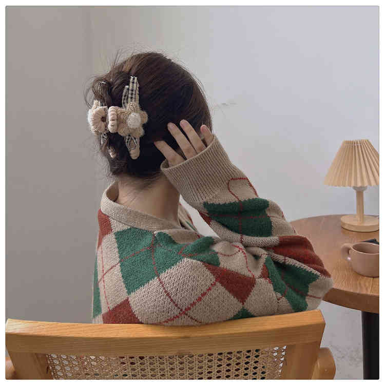 Hair Accessories South Korean Plush Flower pin Back of Head Grasping Clip Temperament Lovely Shark Headdress pin