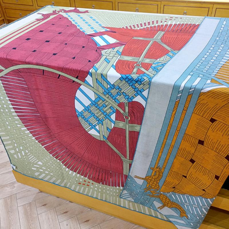 Scarves Two Horses Weave Digital Printing Process AB Double-sides Thickened Shawl 50% Wool + Silk Scarf Muffler Towel By Hand KSR18
Scarves Two Horses Weave Digital Printing Process AB Double-sides Thickened Shawl 50% Wool + Silk Scarf Muffler Towel By Hand KSR18
