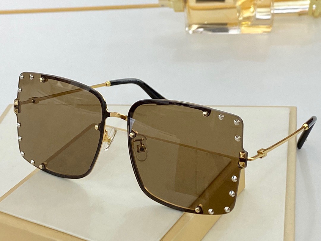 top quality mens Sunglasses for women 3190 men sun glasses fashion style protects eyes UV400 lens with case, White;black
top quality mens Sunglasses for women 3190 men sun glasses fashion style protects eyes UV400 lens with case, White;black