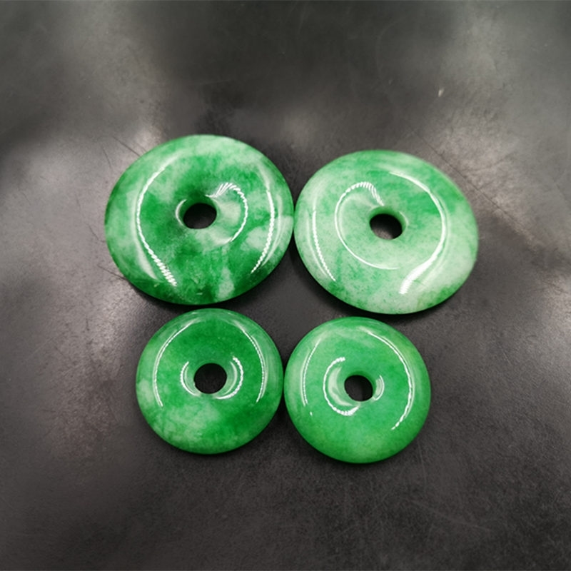 Cheap jade white background Qingyang Green Jade pendant dry green safety buckle Pendant
Cheap jade white background Qingyang Green Jade pendant dry green safety buckle Pendant