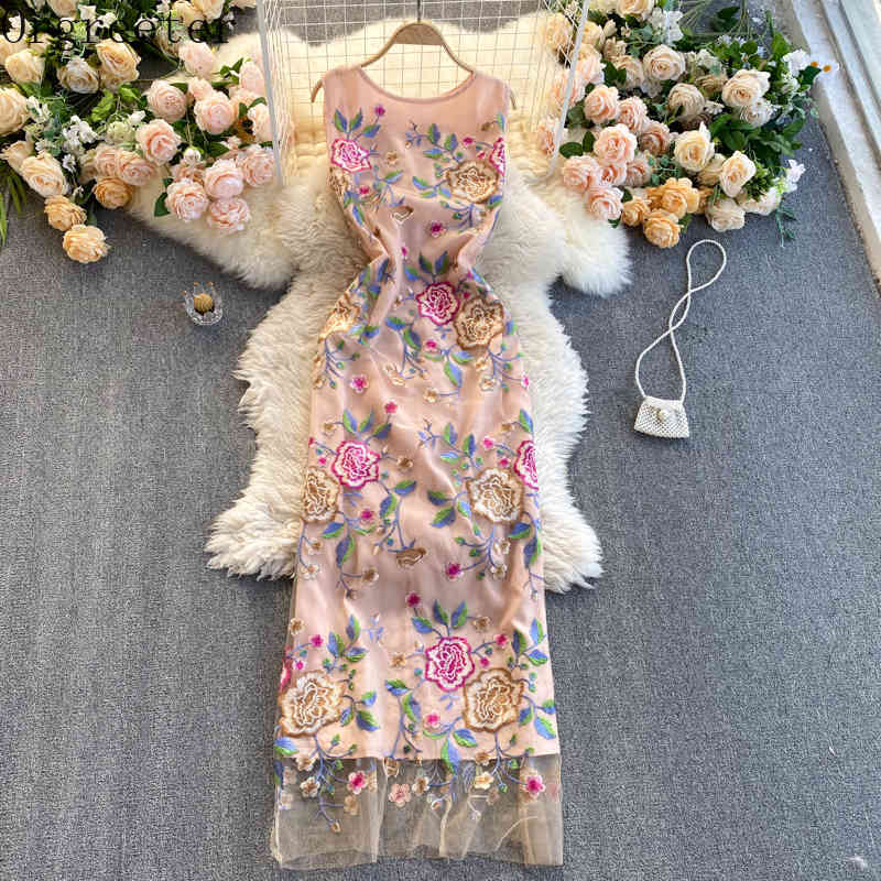 Women Retro Round Neck Sleeveless Mesh Tank Dress Summer Flower Embroidery A-line Elegant Female Vestidos 210525, Picture color
Women Retro Round Neck Sleeveless Mesh Tank Dress Summer Flower Embroidery A-line Elegant Female Vestidos 210525, Picture color