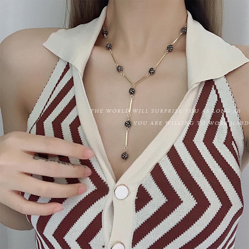 Light Luxury Niche Design Y-shaped Necklace Female Clavicle Chain Collar Woven Neck Accessories For Women Chains
Light Luxury Niche Design Y-shaped Necklace Female Clavicle Chain Collar Woven Neck Accessories For Women Chains
