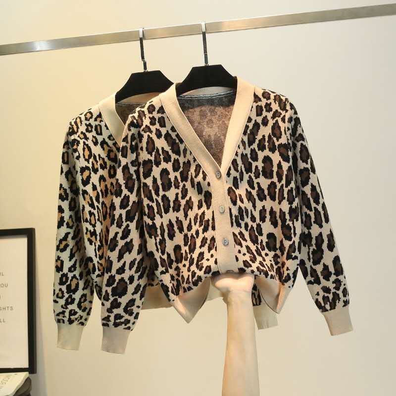 Autumn Winter Fashion Leopard Knitted Cardigans Sweater Women V-neck Office Lady Thick 210520, Apricot
Autumn Winter Fashion Leopard Knitted Cardigans Sweater Women V-neck Office Lady Thick 210520, Apricot