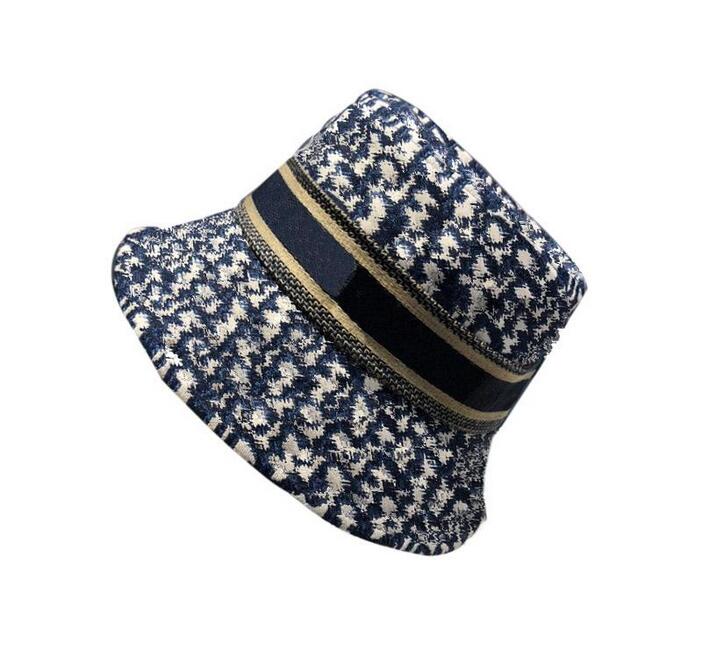 4color 21ss Embroidery designe buckets hats casual women cap formal hatss big top fashion luxury Bucket Hat sunglasses shoes accessorie casquette high quality, Blue
4color 21ss Embroidery designe buckets hats casual women cap formal hatss big top fashion luxury Bucket Hat sunglasses shoes accessorie casquette high quality, Blue