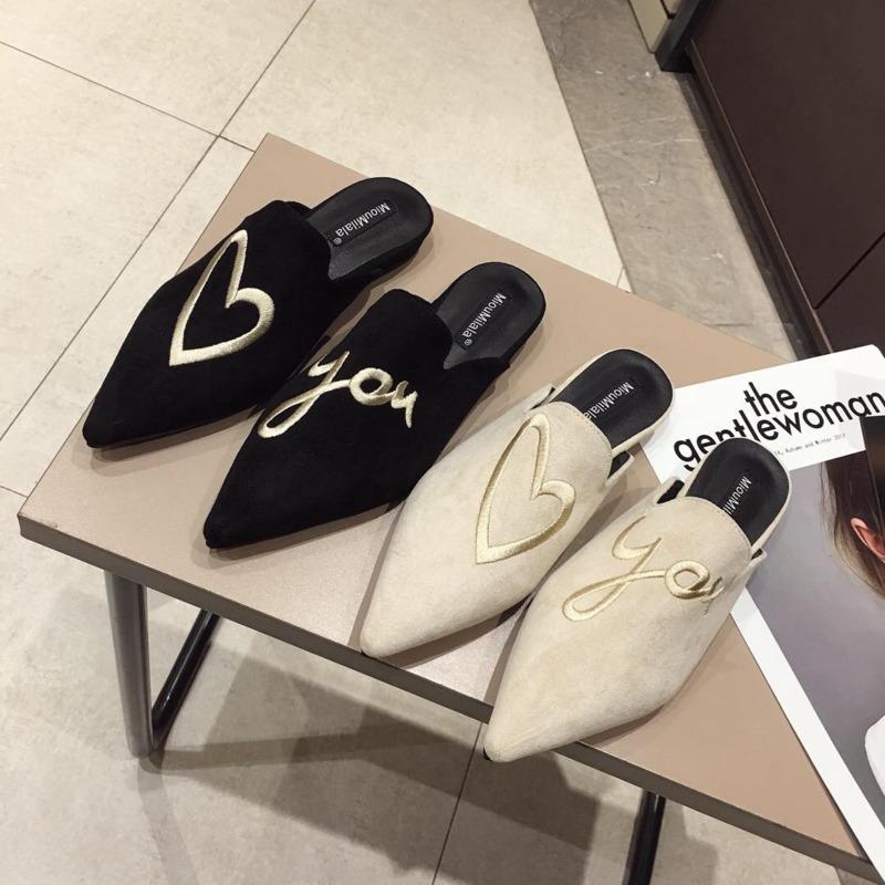 Slippers Woman Mules 2021 Summer Slides Women Luxury Designers Pointed Toe Embroider Black Outside Dress Flats Casual Shoes, Beige
Slippers Woman Mules 2021 Summer Slides Women Luxury Designers Pointed Toe Embroider Black Outside Dress Flats Casual Shoes, Beige