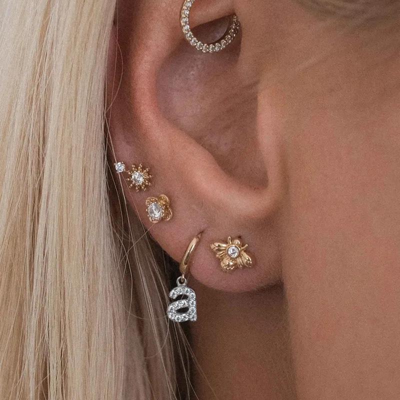 Dangle & Chandelier 2021 Design Copper Crystal Letter Huggies Small Earrings For Women Thin Circle CZ Pendant Geometric Female Jewelry, Silver
Dangle & Chandelier 2021 Design Copper Crystal Letter Huggies Small Earrings For Women Thin Circle CZ Pendant Geometric Female Jewelry, Silver