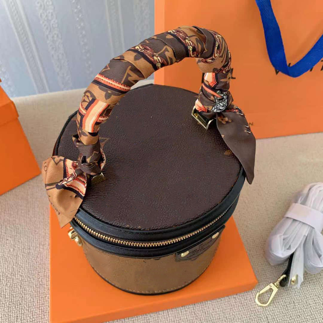 News Fashion Women Designer Handbags Crossbody Bags Purses Top Quality Cosmetic Case Bucket Shoulder Bag, Brown
News Fashion Women Designer Handbags Crossbody Bags Purses Top Quality Cosmetic Case Bucket Shoulder Bag, Brown