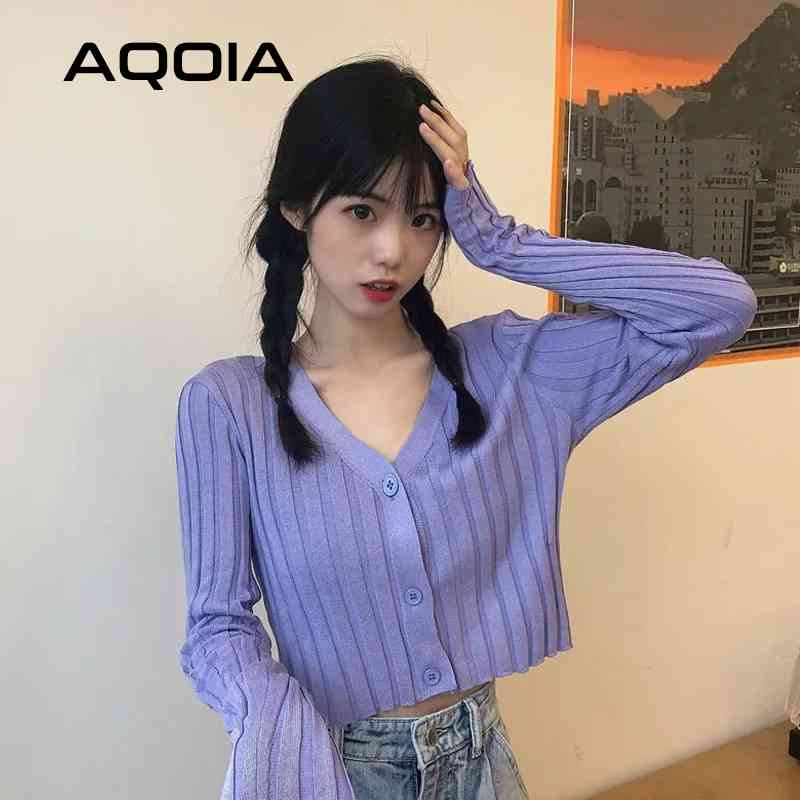Autumn Casual Solid Color thin Women Sweater Button Up Long Sleeve Loose Womens Short Sweaters INS V Neck Female Cardigans 210521, White t shirt
Autumn Casual Solid Color thin Women Sweater Button Up Long Sleeve Loose Womens Short Sweaters INS V Neck Female Cardigans 210521, White t shirt
