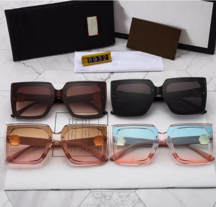 10pcs Fashion Round Sunglasses Eyewear Sun Glasses Designer Brand Black Metal Frame Dark Glass Lenses For Mens Womens Better Brown Cases, White;black
10pcs Fashion Round Sunglasses Eyewear Sun Glasses Designer Brand Black Metal Frame Dark Glass Lenses For Mens Womens Better Brown Cases, White;black
