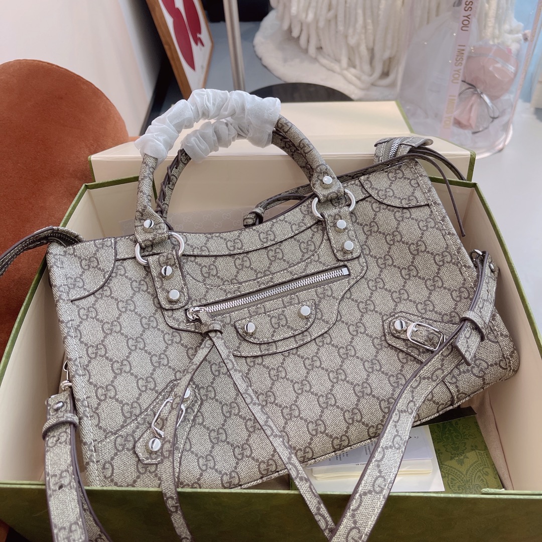 GGs x Paris BB The Hacker Project designer wallets Neo Vintage purse LOUISS VUTTONS LVs YSLs women fashion shoulder crossbody bags lady luxury handbags totes, Style 1
GGs x Paris BB The Hacker Project designer wallets Neo Vintage purse LOUISS VUTTONS LVs YSLs women fashion shoulder crossbody bags lady luxury handbags totes, Style 1