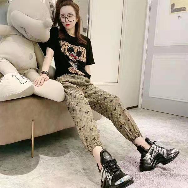 Fashion leisure sports suit women's two-piece short sleeve shorts loose Korean fashion, Black
Fashion leisure sports suit women's two-piece short sleeve shorts loose Korean fashion, Black