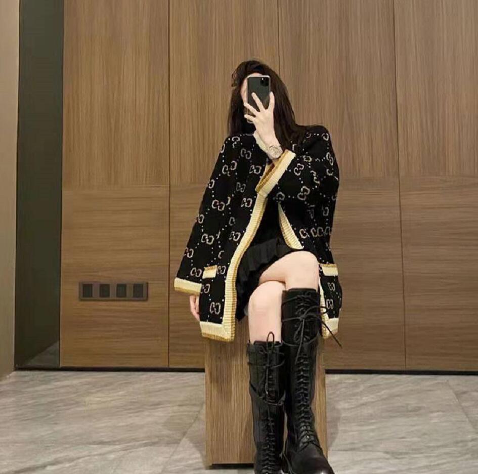 Fashion-2022 Women Sweaters Brand Designer Letter Pattern Cardigan Coat Wool Blended Woman Knitwear Ladies Knitted V-Neck Top
Fashion-2022 Women Sweaters Brand Designer Letter Pattern Cardigan Coat Wool Blended Woman Knitwear Ladies Knitted V-Neck Top