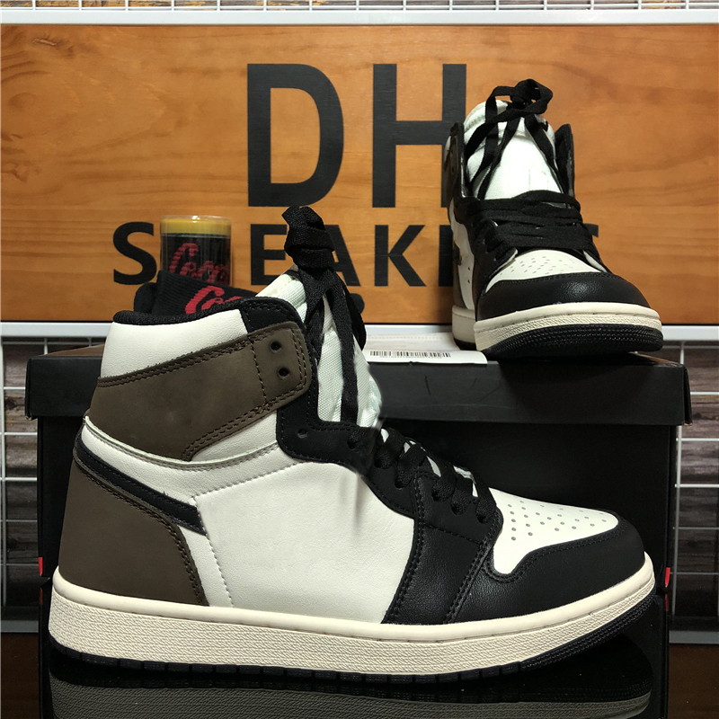 Top Quality Men Women 1s Basketball Shoes High OG Fragment Design x 1 Dark Mocha Black Toe University Blue Chicago Fearless Obsidian Sports Designers Sneakers, Style 49
Top Quality Men Women 1s Basketball Shoes High OG Fragment Design x 1 Dark Mocha Black Toe University Blue Chicago Fearless Obsidian Sports Designers Sneakers, Style 49