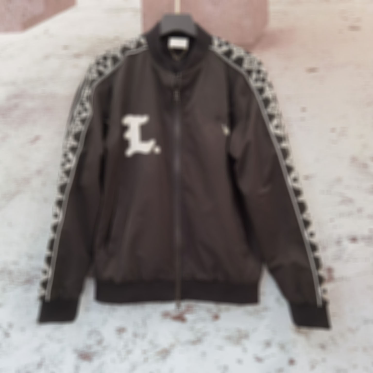 2021 lastest seasonal black men and women jackets